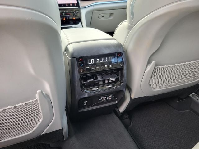 2022 Jeep Grand Cherokee Summit