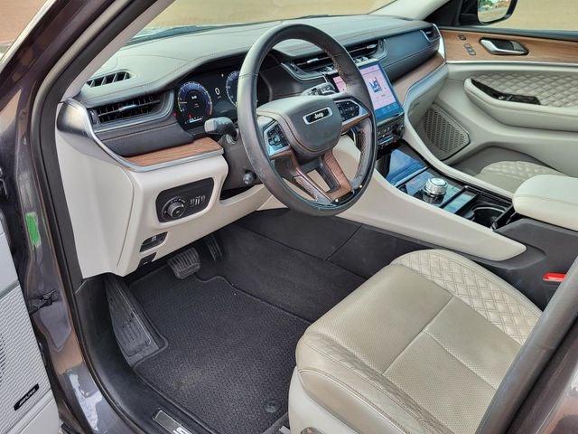 2022 Jeep Grand Cherokee Summit