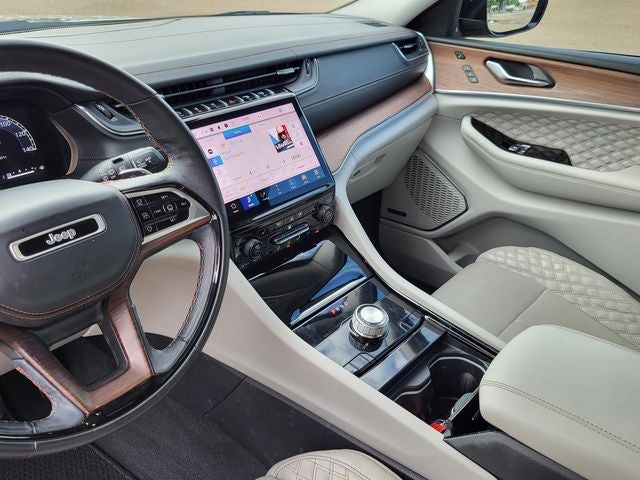 2022 Jeep Grand Cherokee Summit
