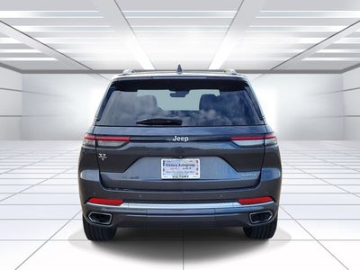 2022 Jeep Grand Cherokee Summit