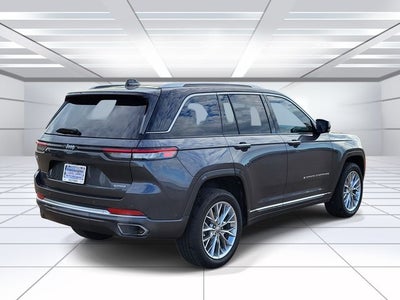 2022 Jeep Grand Cherokee Summit