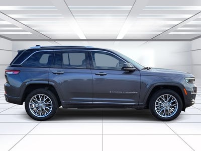 2022 Jeep Grand Cherokee Summit