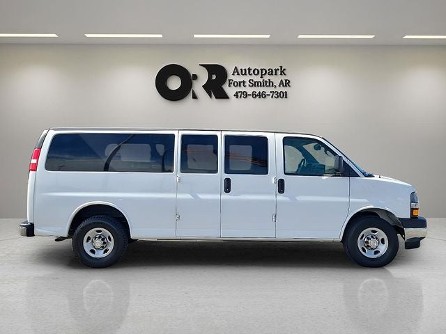 2020 Chevrolet Express 3500 LT Passenger