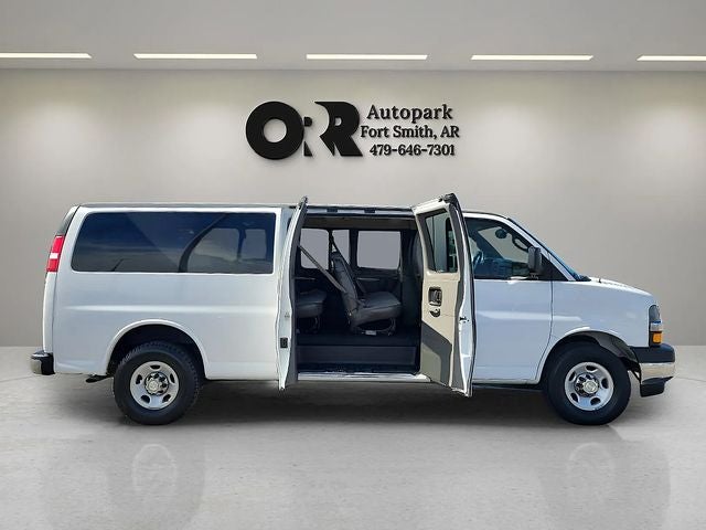 2020 Chevrolet Express 3500 LT Passenger