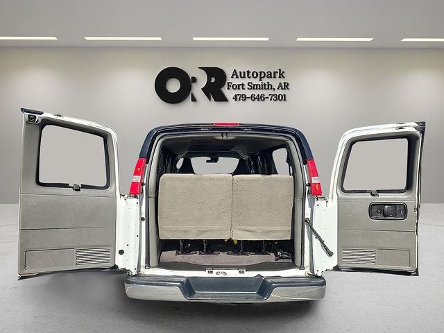 2020 Chevrolet Express 3500 LT Passenger