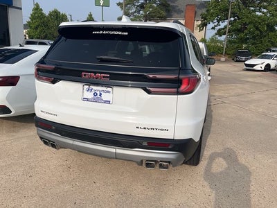 2025 GMC Acadia Elevation