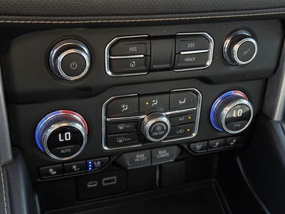 2022 GMC Yukon XL SLT