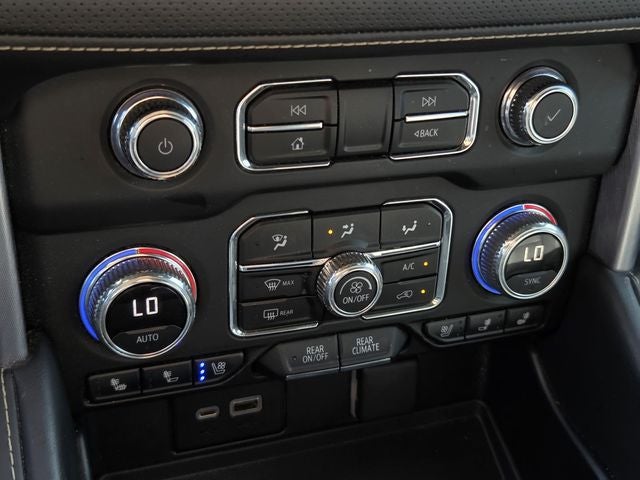 2022 GMC Yukon XL SLT
