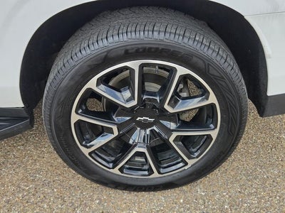 2023 Chevrolet Suburban RST