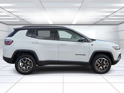 2025 Jeep Compass Trailhawk