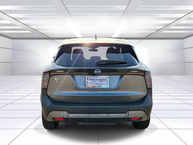 2025 Nissan Kicks SV