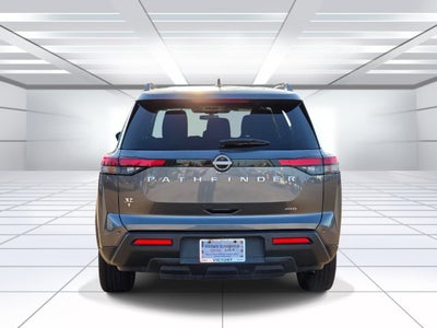 2025 Nissan Pathfinder SV