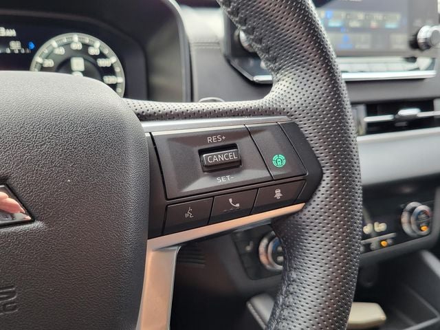 2023 Mitsubishi Outlander SE