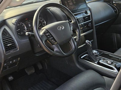 2024 INFINITI QX80 LUXE