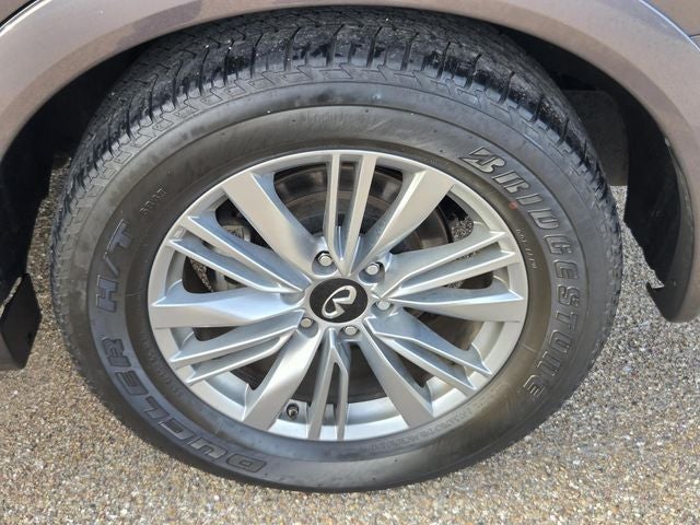2024 INFINITI QX80 LUXE
