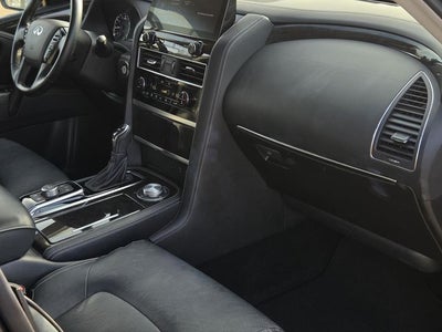 2024 INFINITI QX80 LUXE