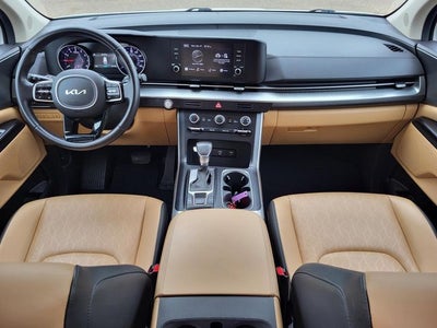2024 Kia Carnival LX