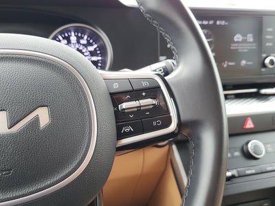 2024 Kia Carnival LX