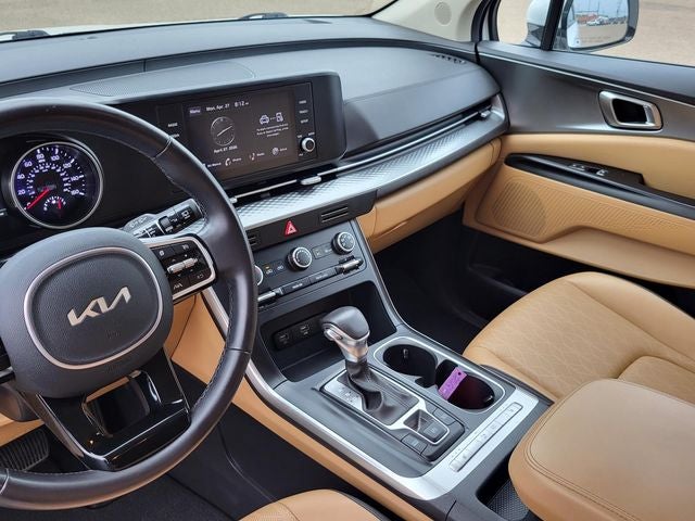 2024 Kia Carnival LX