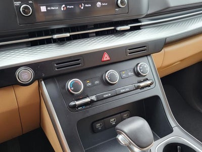 2024 Kia Carnival LX